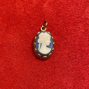 Vintage Avon pendant